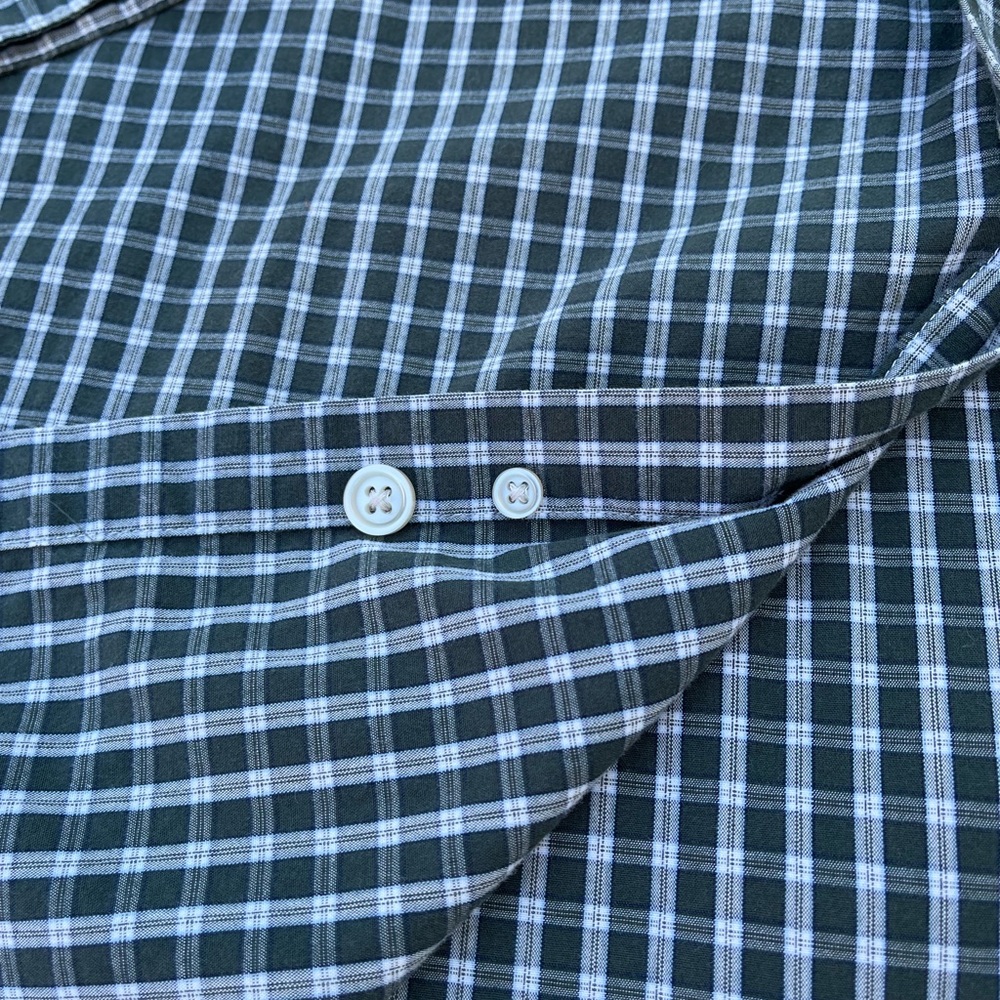 Izod Long Sleeve Button Front Shirt. Size 2X - Picture 12 of 12